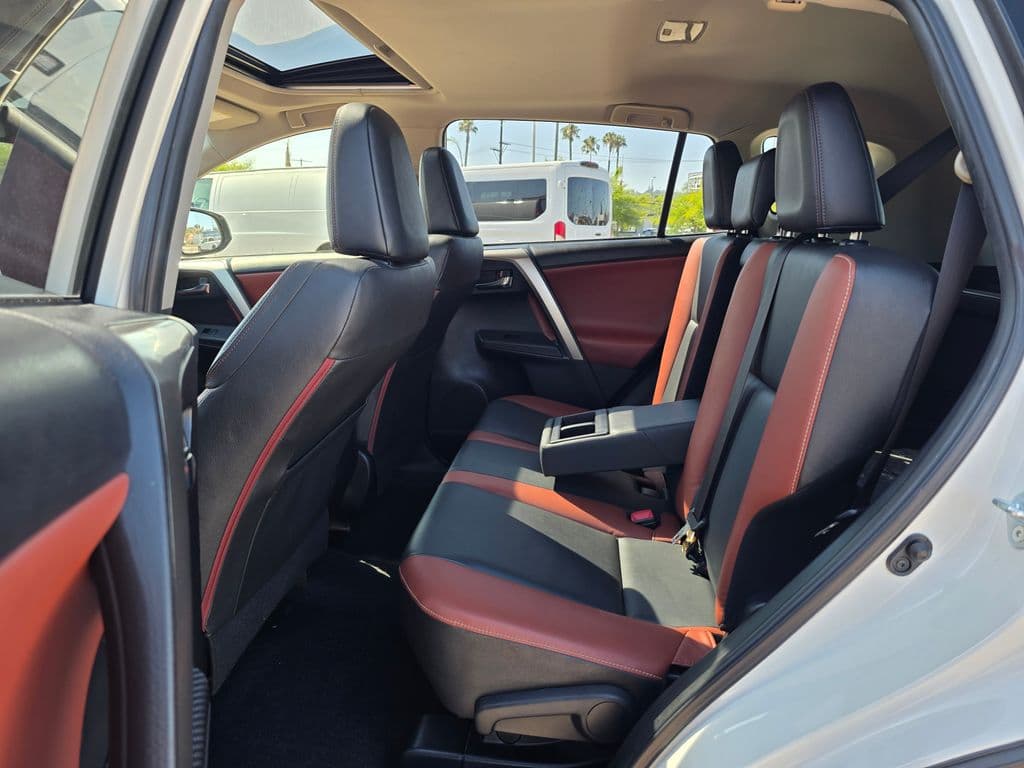 2015 Toyota RAV4 Limited - Photo 21