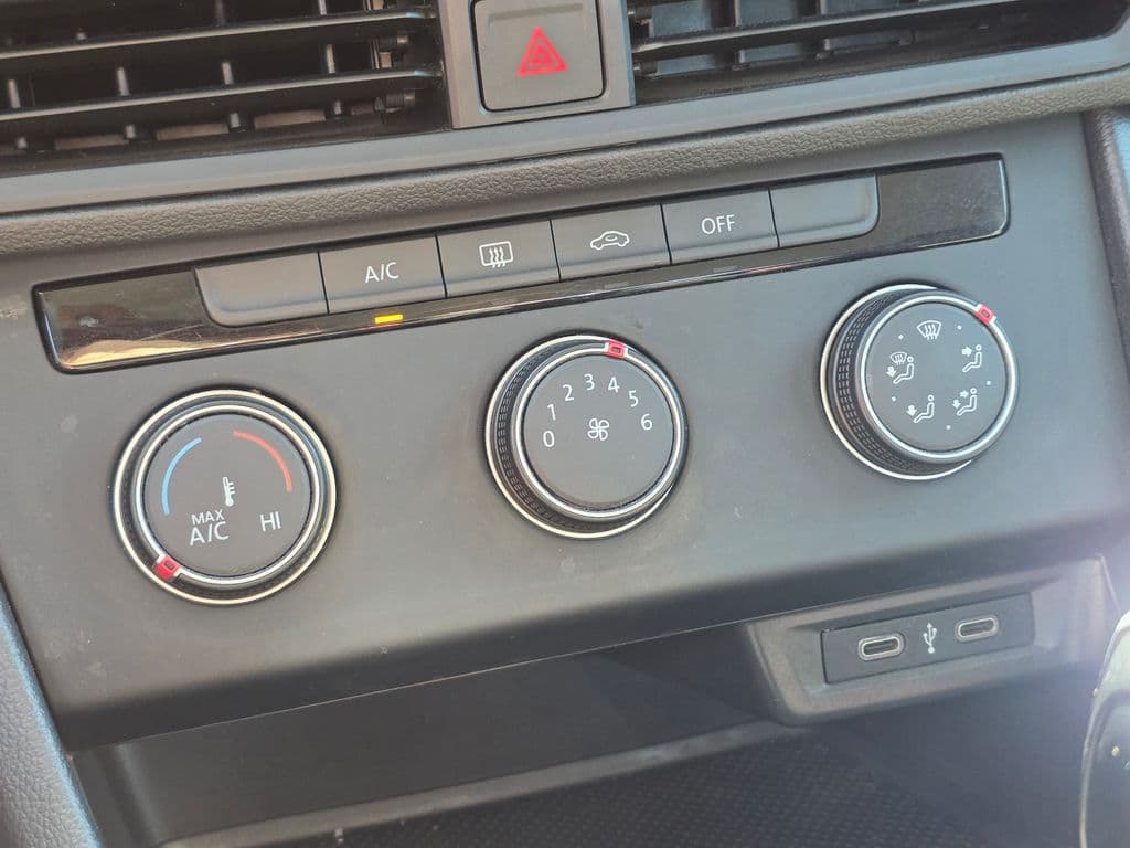 2021 Volkswagen Jetta - Photo 32