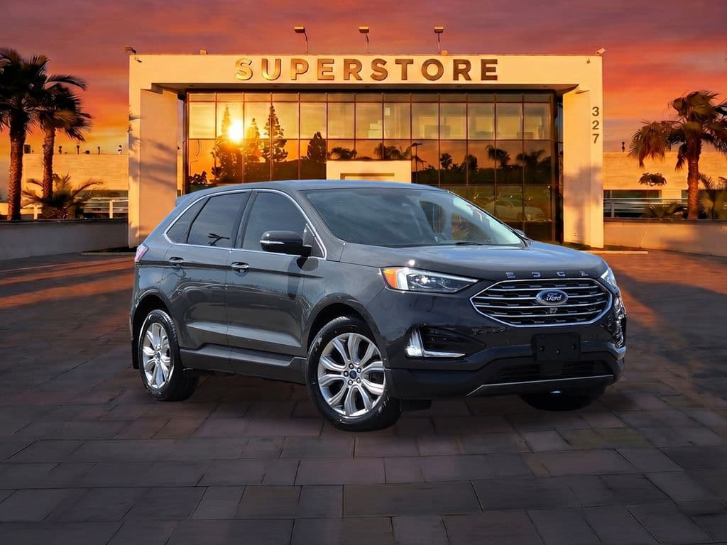 2021 Ford Edge Titanium - Photo 1