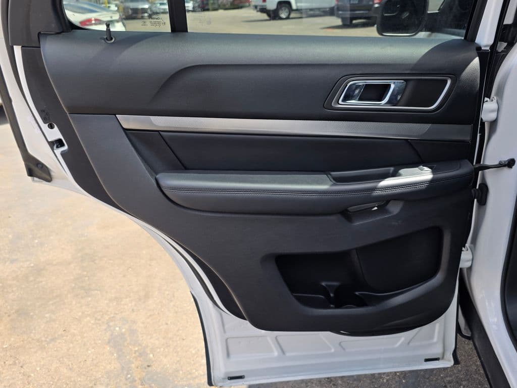 2018 Ford Explorer XLT - Photo 24