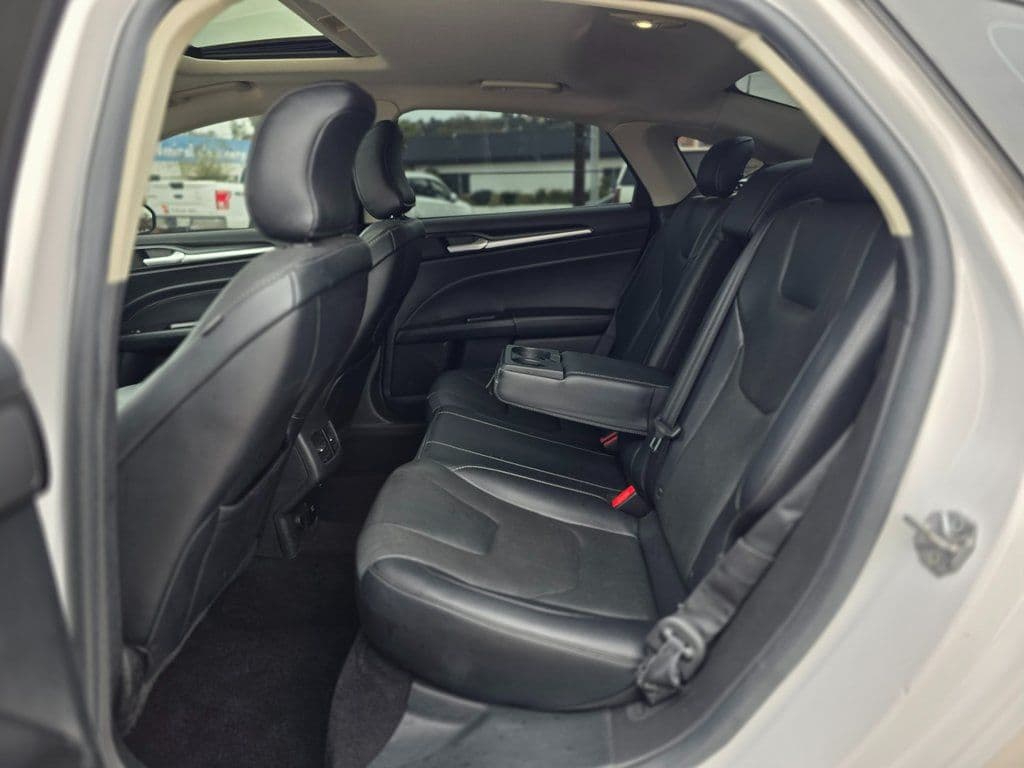 2017 Ford Fusion Titanium - Photo 16