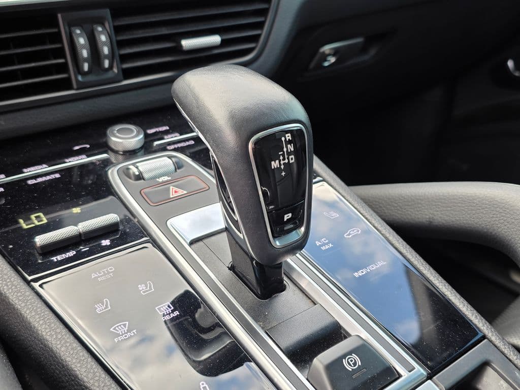 2022 Porsche Cayenne E-Hybrid - Photo 32
