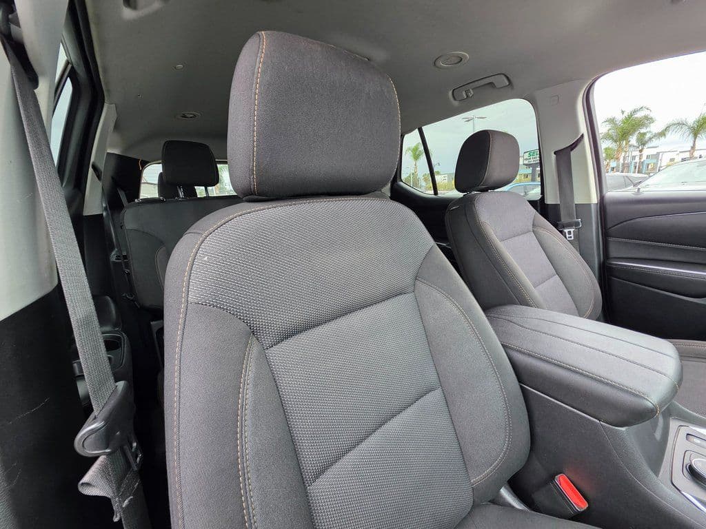 2020 Chevrolet Traverse LS - Photo 11