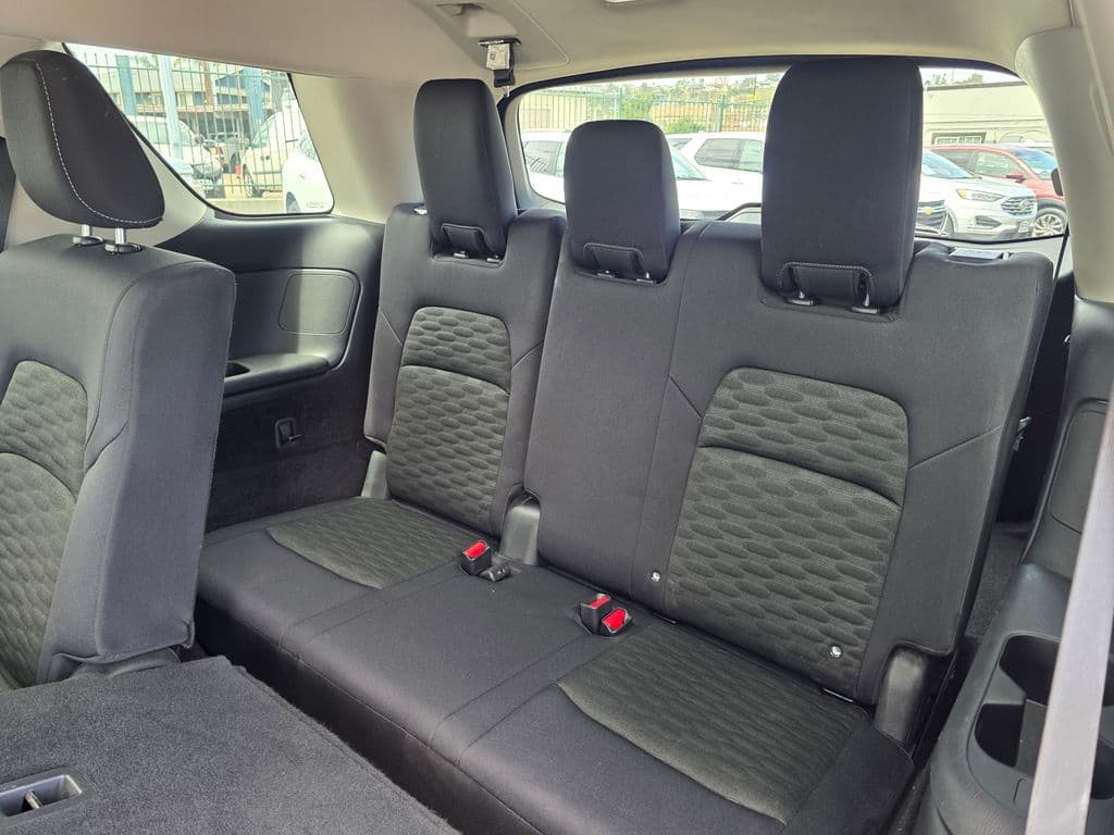 2025 Nissan Pathfinder SV - Photo 21