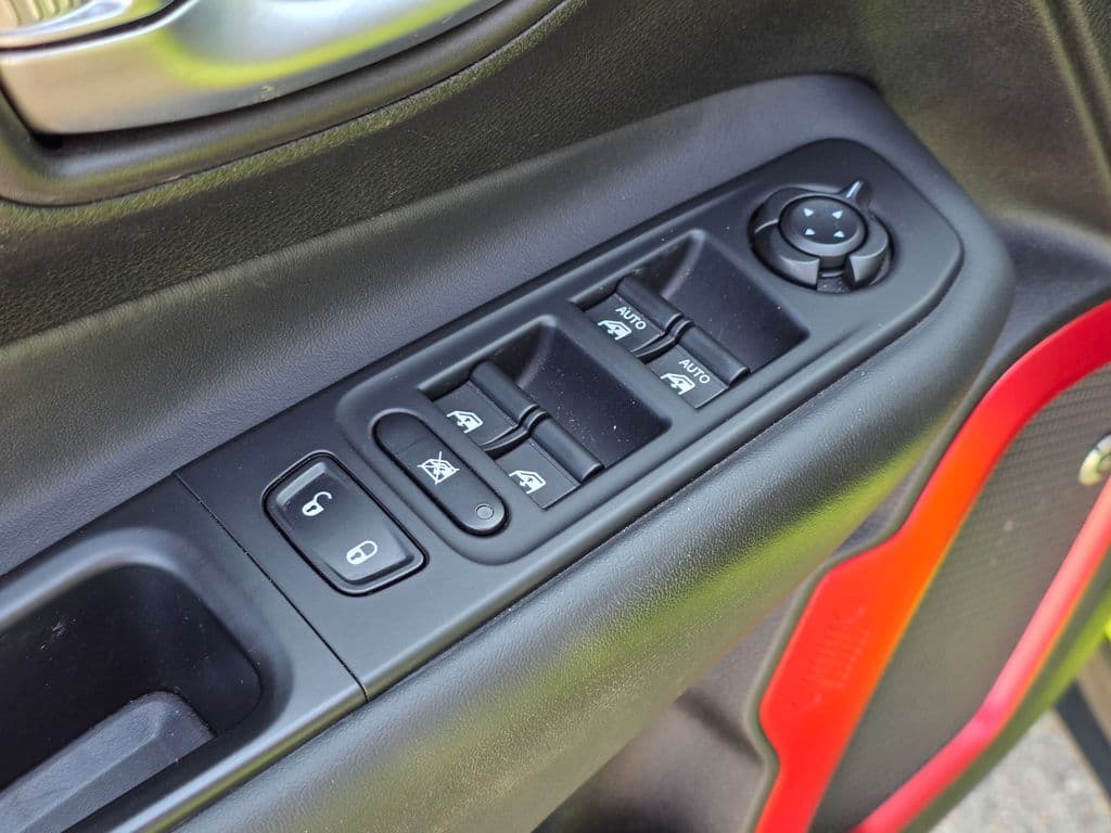 2018 Jeep Renegade Trailhawk - Photo 26