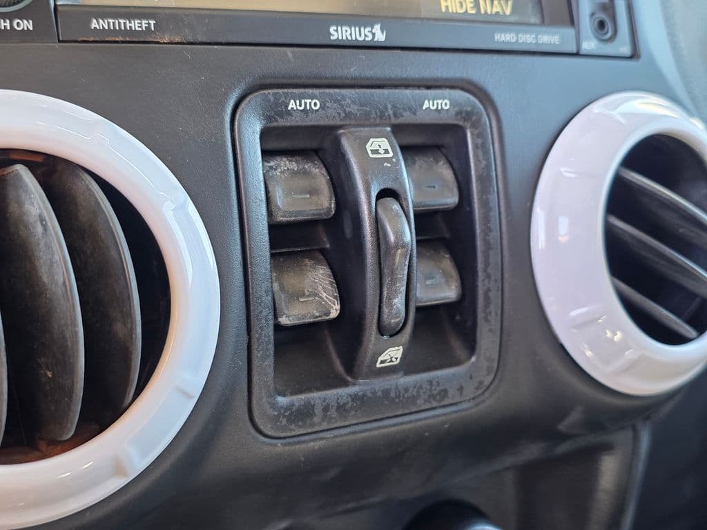 2016 Jeep Wrangler Unlimited Sahara - Photo 31