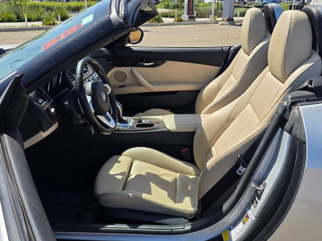 2012 BMW Z4 sDrive28i - Photo 16