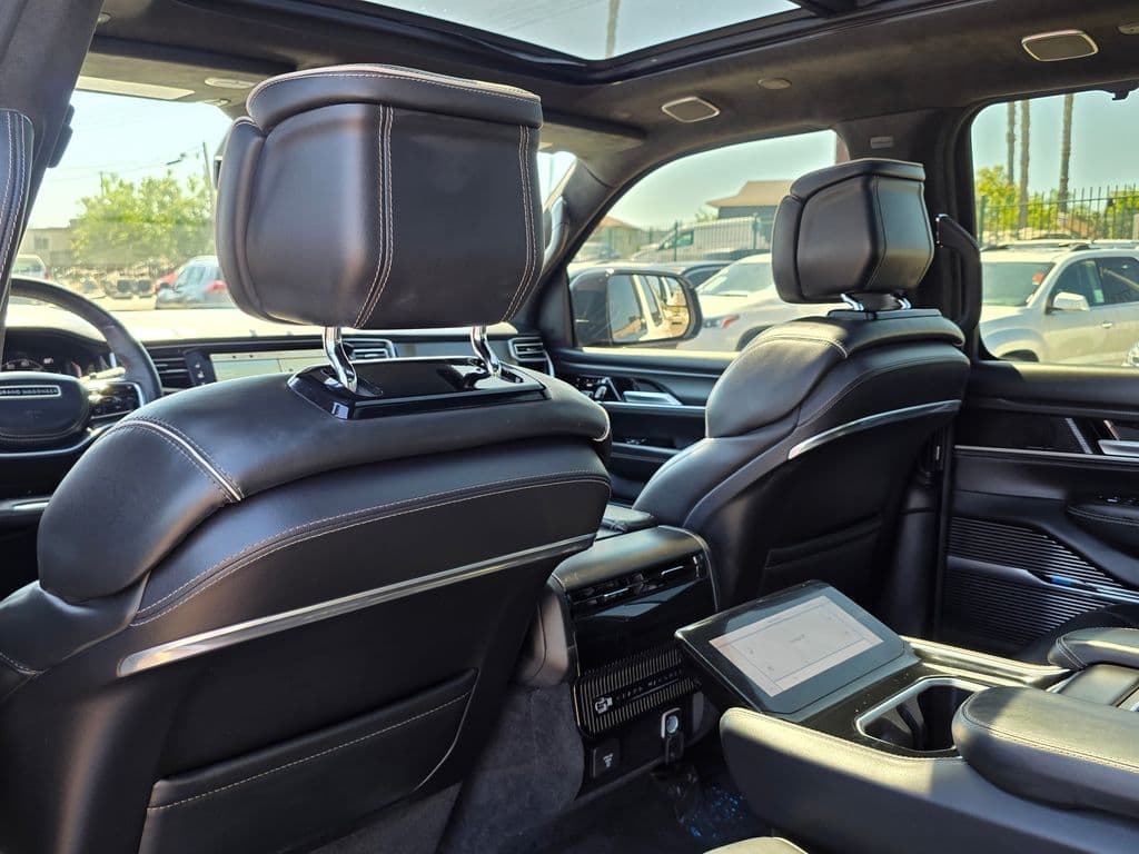 2024 Jeep Grand Wagoneer L Series II - Photo 26