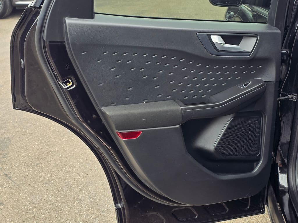 2020 Ford Escape SE Sport Hybrid - Photo 23