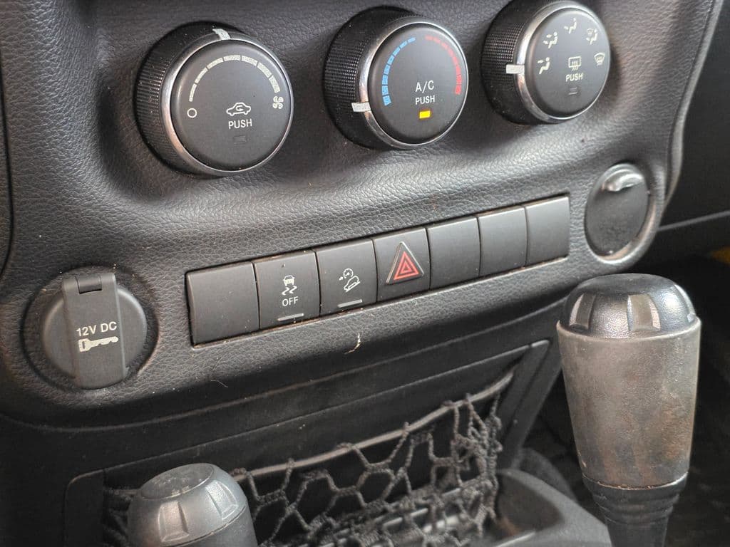2015 Jeep Wrangler Unlimited Sport - Photo 32
