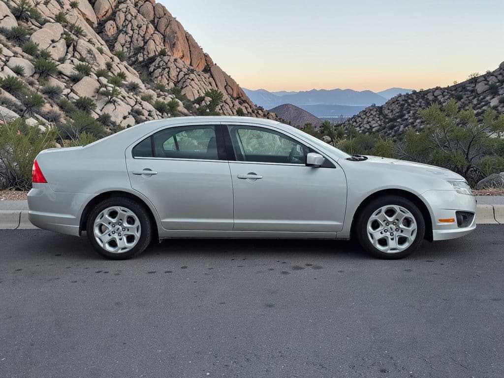 2011 Ford Fusion SE - Photo 9