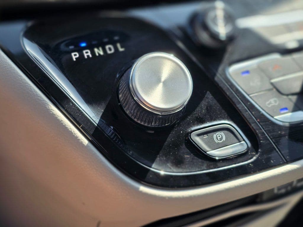 2024 Chrysler Pacifica Touring L - Photo 32