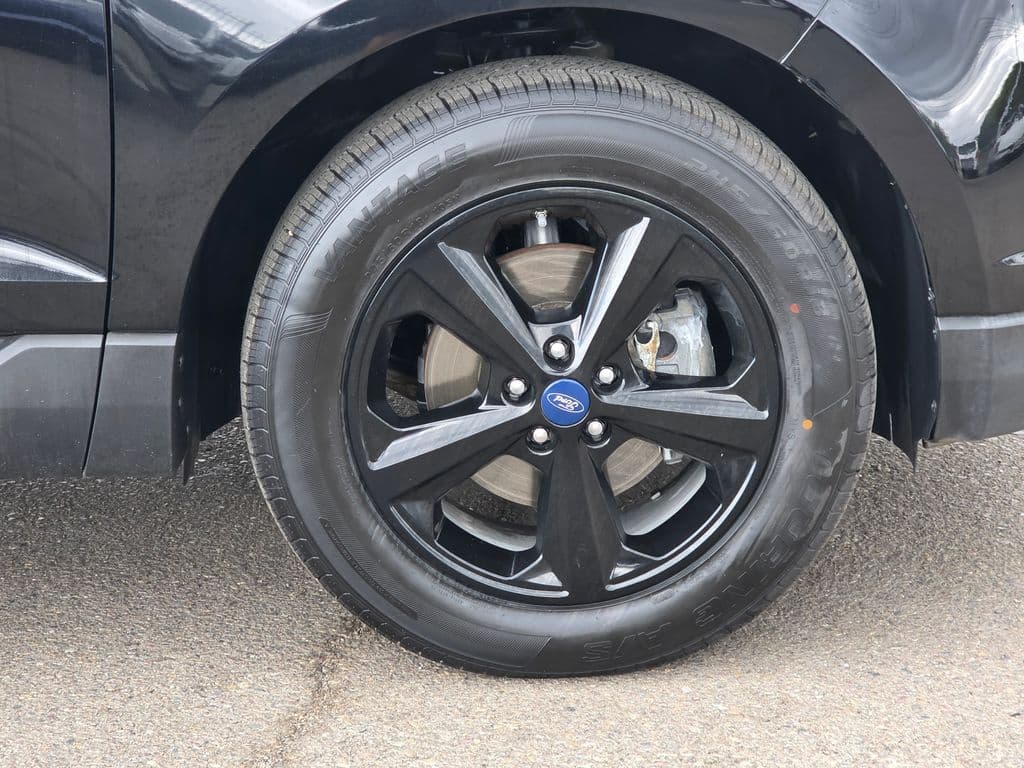 2018 Ford Edge SE - Photo 9