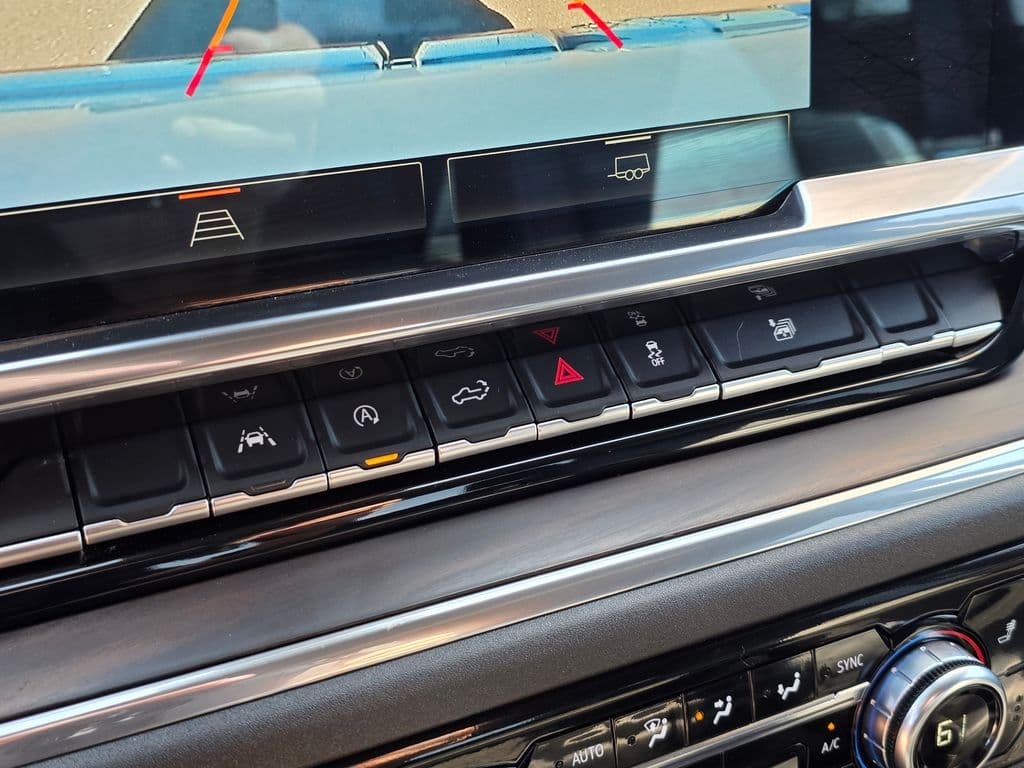 2025 GMC Sierra 1500 SLT - Photo 36