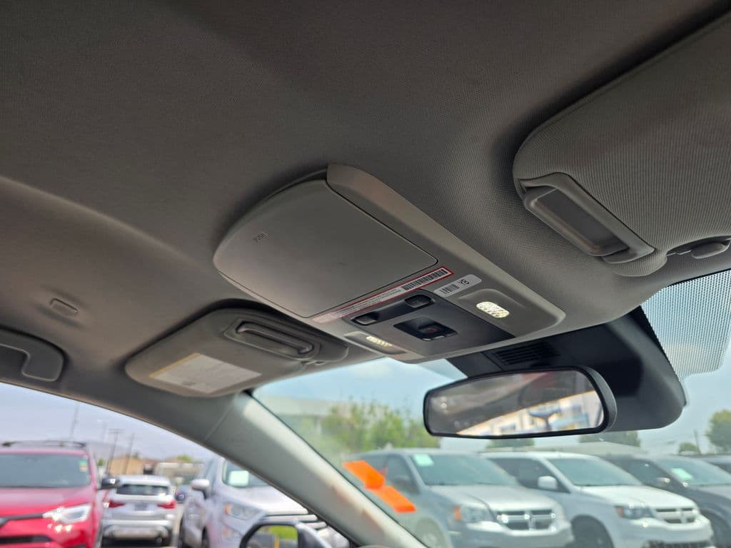 2025 Toyota Camry LE - Photo 14