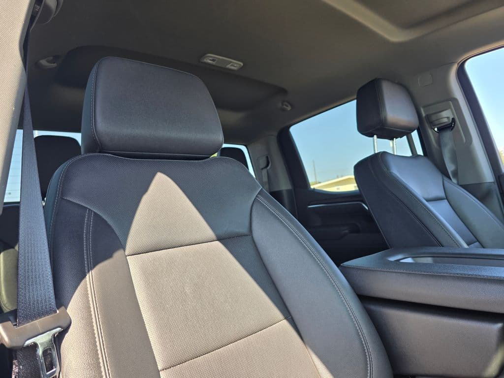 2025 GMC Sierra 1500 SLT - Photo 14