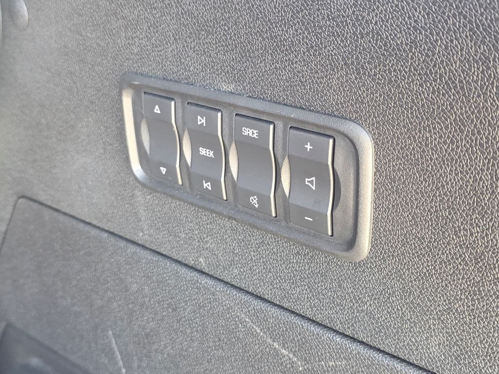 2016 GMC Acadia Denali - Photo 17