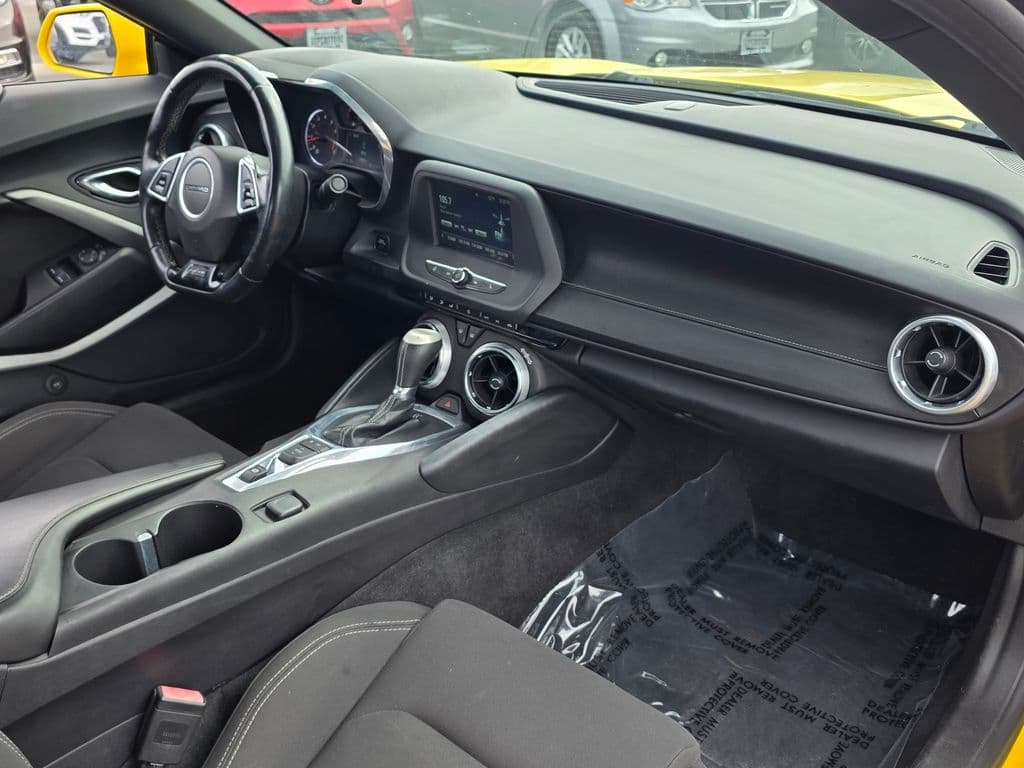 2017 Chevrolet Camaro 1LT - Photo 9