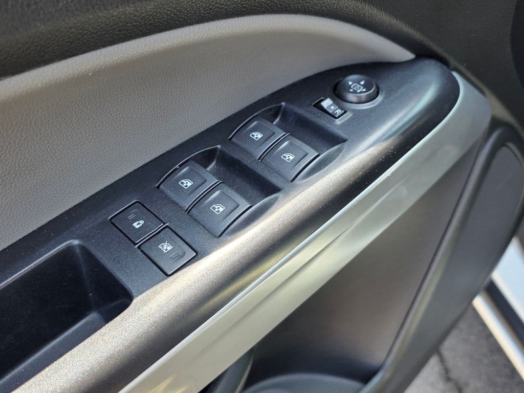 2020 Chevrolet Colorado LT - Photo 22