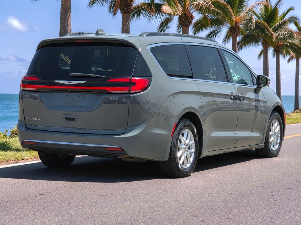 2022 Chrysler Pacifica Touring L - Photo 7