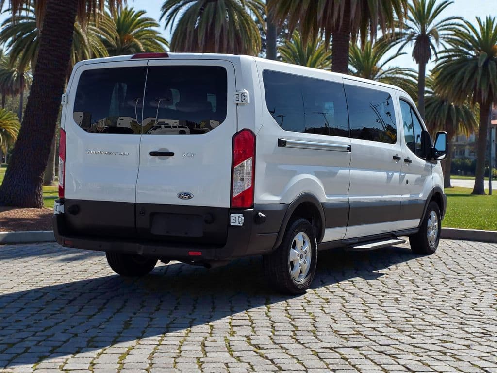 2018 Ford Transit-350 XLT - Photo 7