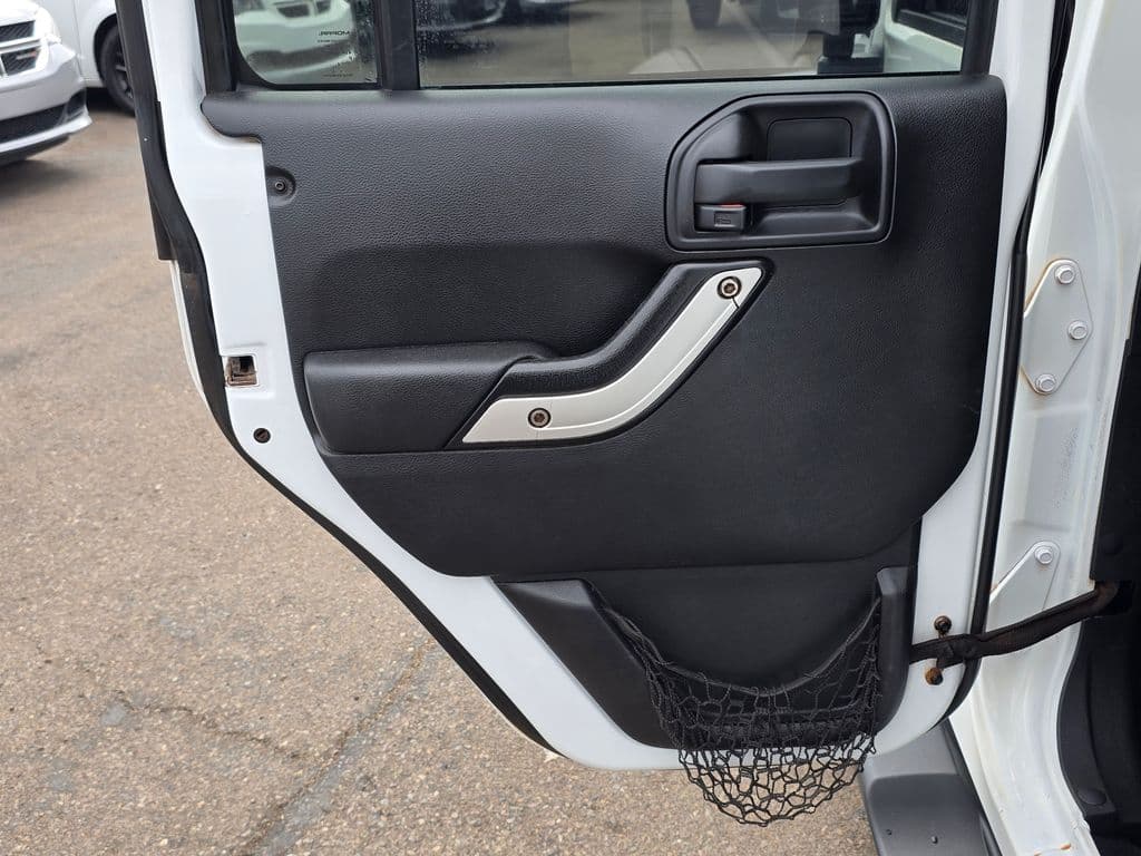 2016 Jeep Wrangler Unlimited Sahara - Photo 22
