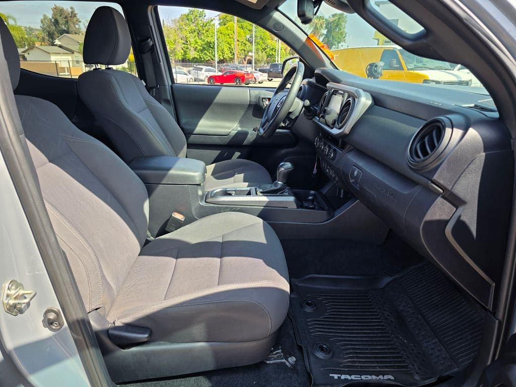 2018 Toyota Tacoma TRD Off-Road - Photo 12