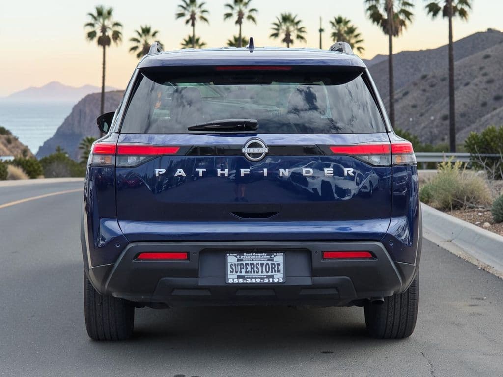 2025 Nissan Pathfinder SV - Photo 7