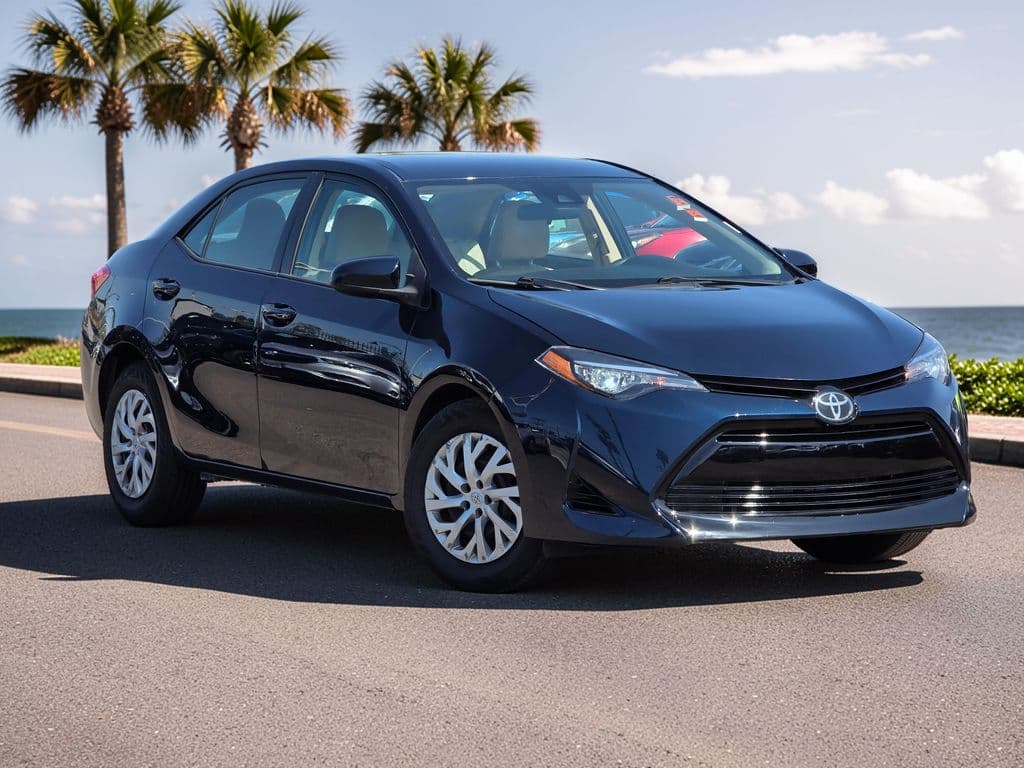 2017 Toyota Corolla LE - Photo 1