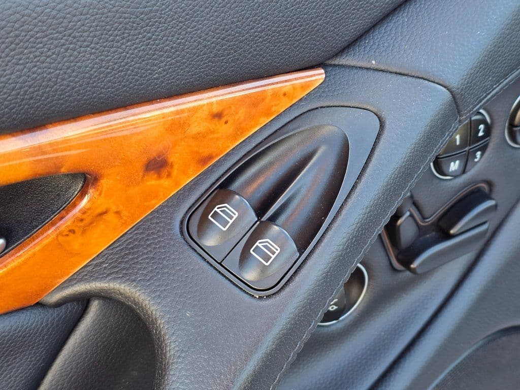 2007 Mercedes-Benz SL-Class SL 550 - Photo 20