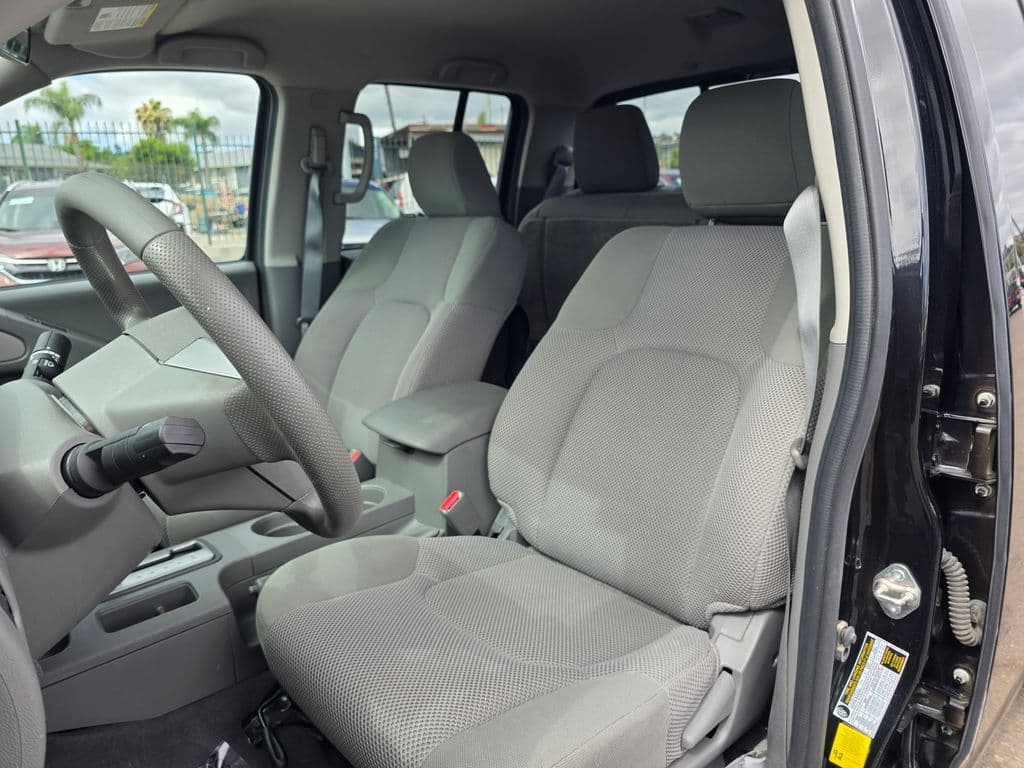 2019 Nissan Frontier SV - Photo 6
