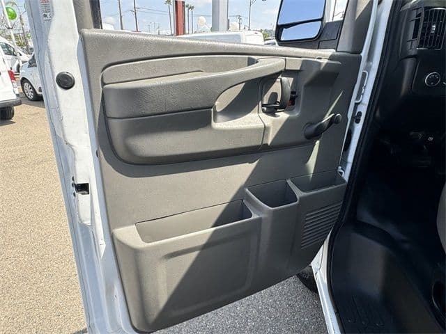 2014 GMC Savana 2500 Work Van - Photo 27
