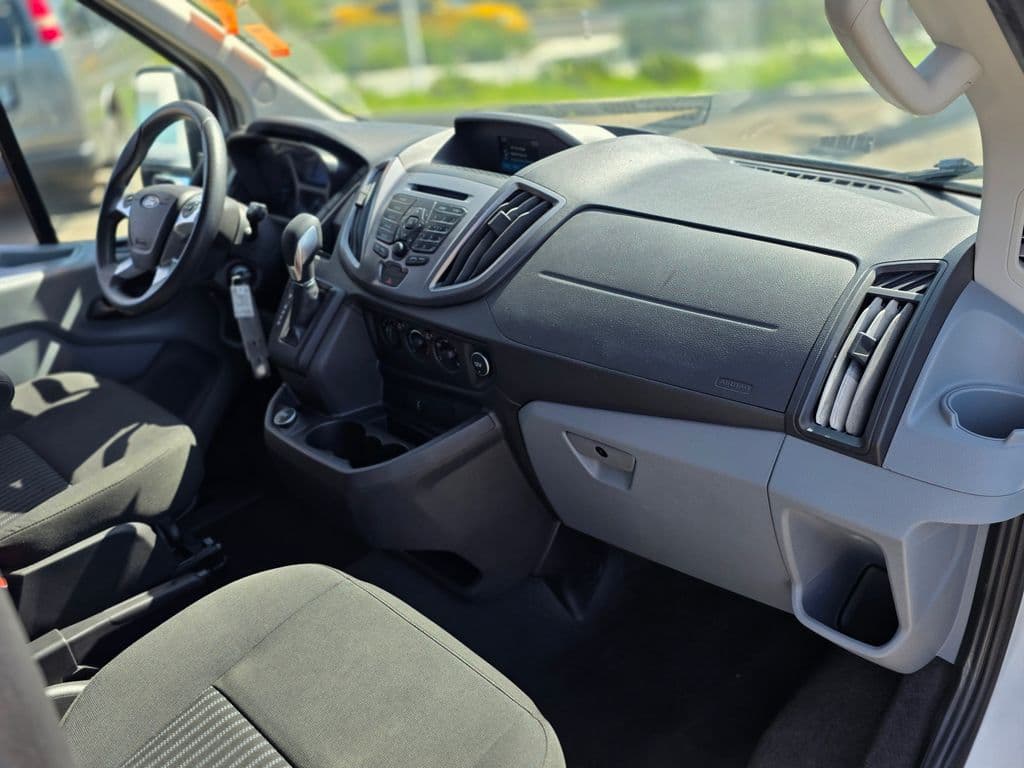 2018 Ford Transit-350 XLT - Photo 9