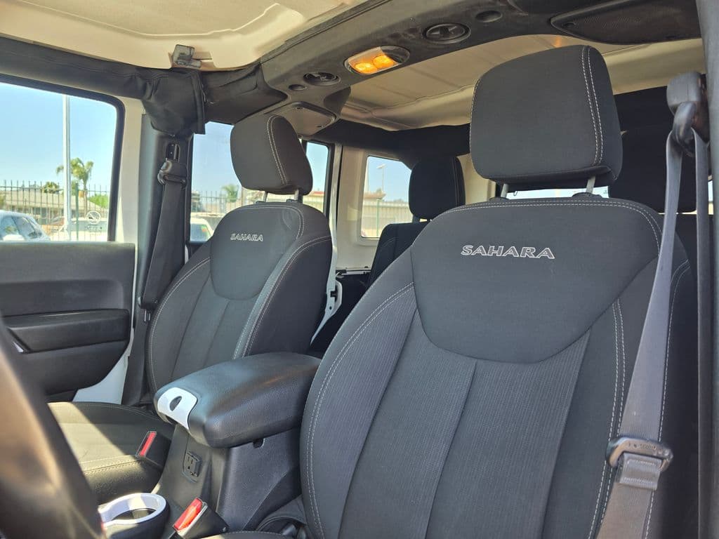 2016 Jeep Wrangler Unlimited Sahara - Photo 19