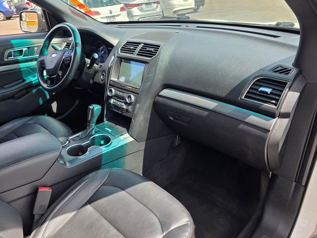 2018 Ford Explorer XLT - Photo 11