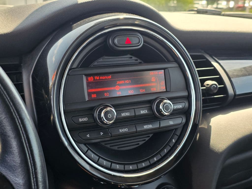 2016 MINI Cooper Base - Photo 28