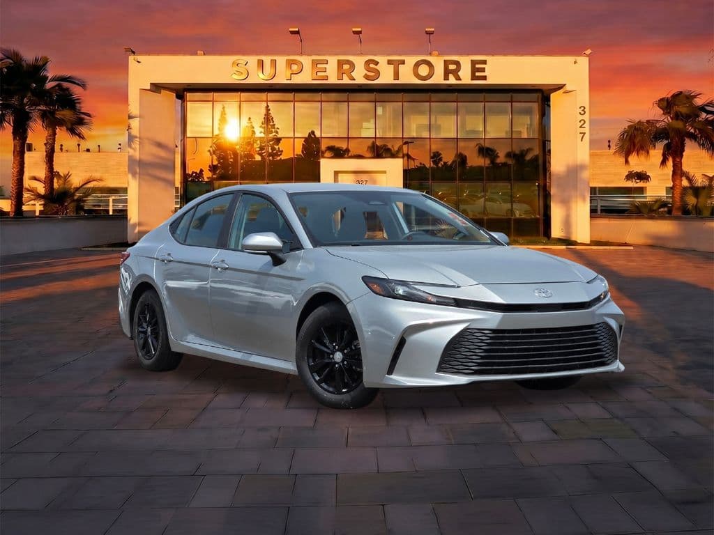 2025 Toyota Camry LE - Photo 1