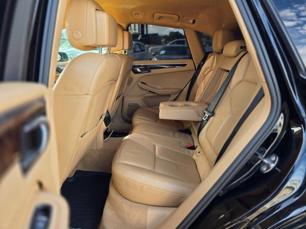 2015 Porsche Macan S - Photo 18