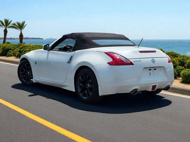 2015 Nissan 370Z Touring - Photo 6