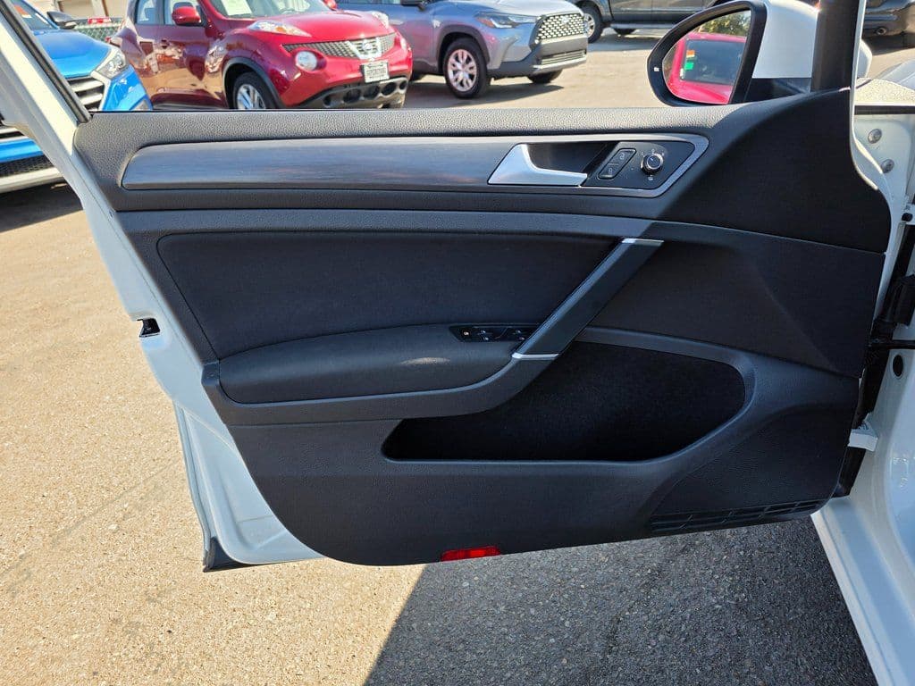 2019 Volkswagen Golf SportWagen S - Photo 19