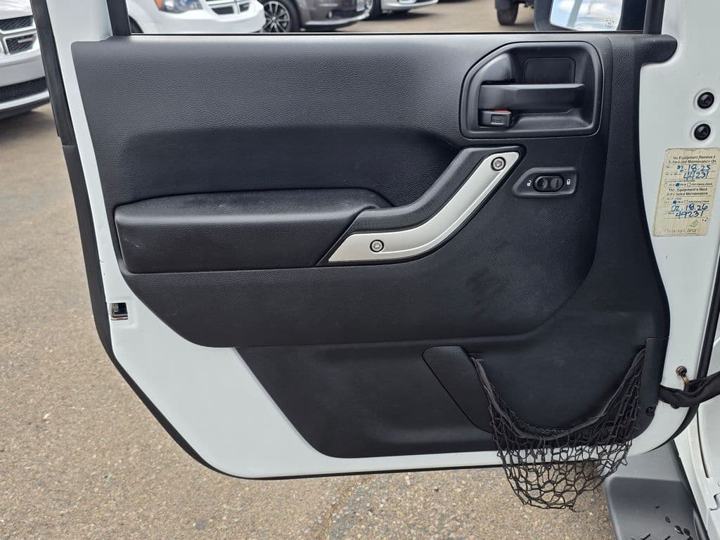 2016 Jeep Wrangler Unlimited Sahara - Photo 23