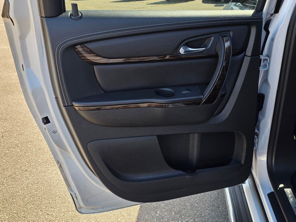 2016 GMC Acadia Denali - Photo 28
