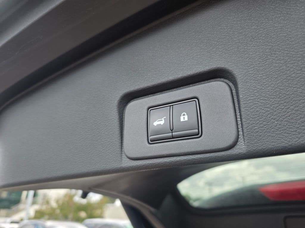 2025 Nissan Rogue SV - Photo 6