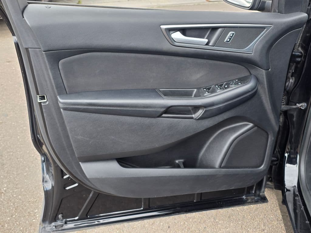 2018 Ford Edge SE - Photo 23