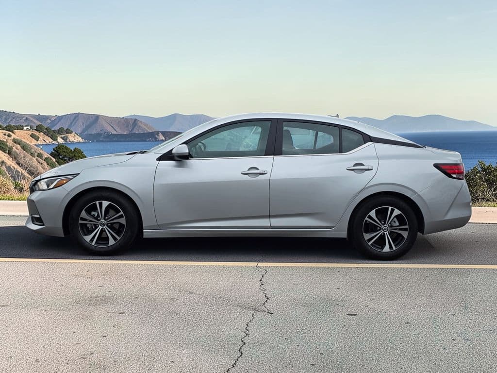 2022 Nissan Sentra SV - Photo 5