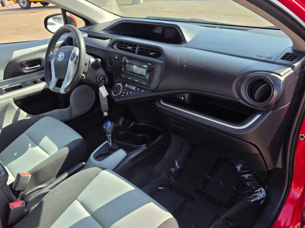 2014 Toyota Prius c Two - Photo 11