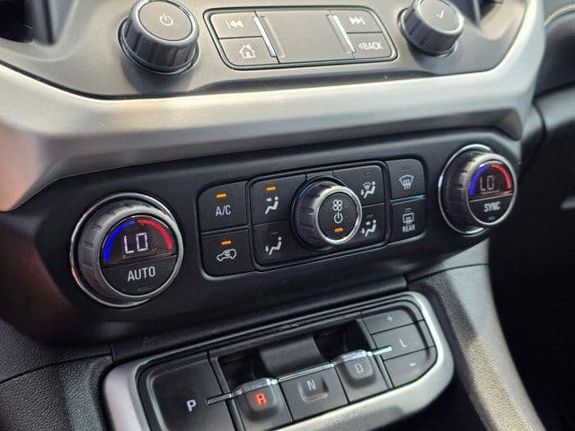 2023 GMC Acadia SLT - Photo 36