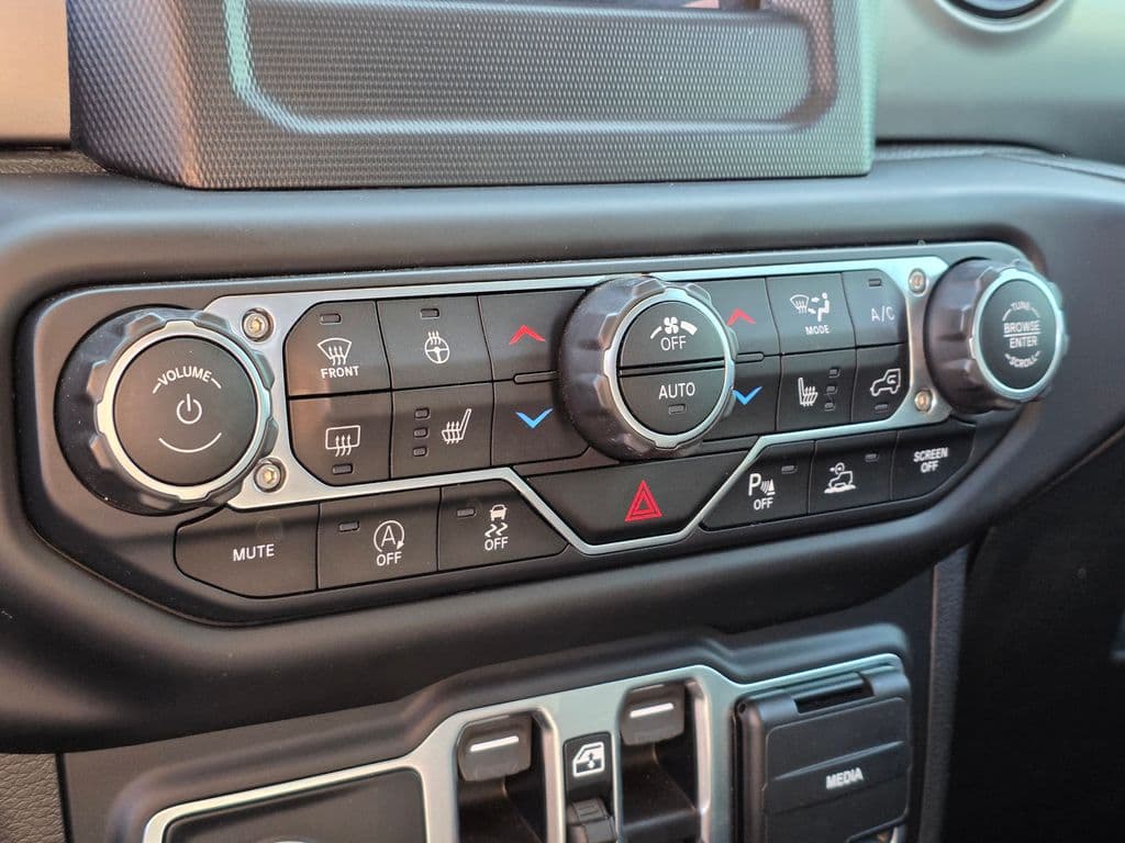 2020 Jeep Gladiator Sport - Photo 32
