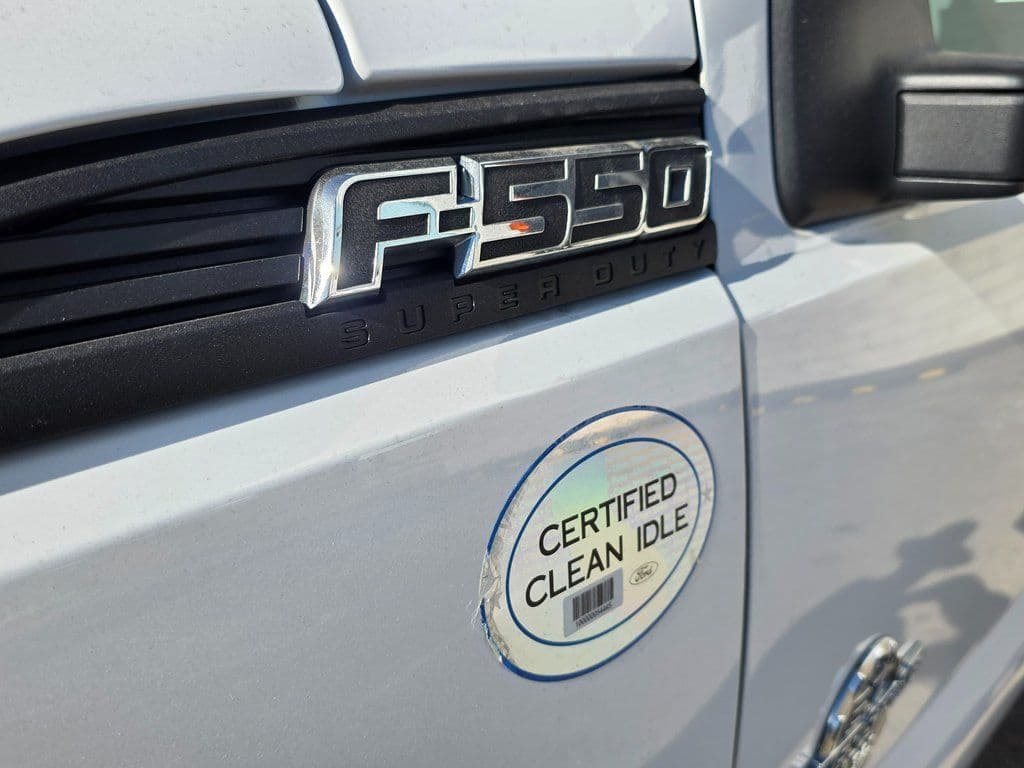 2012 Ford F-550SD XL - Photo 6