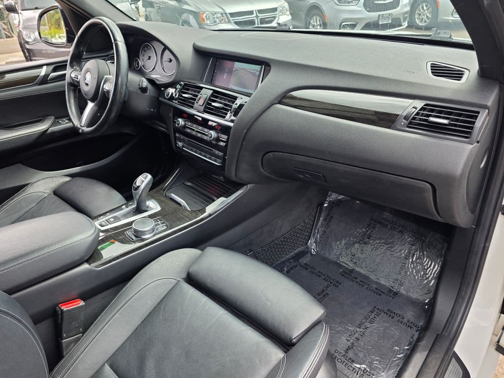 2017 BMW X3 xDrive28i - Photo 11